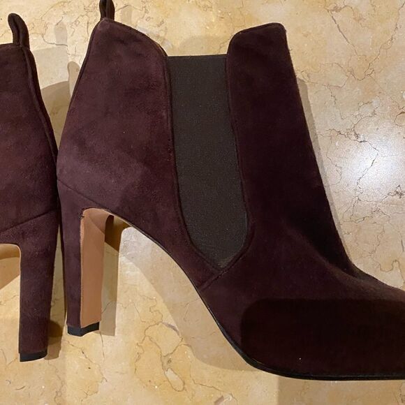 Brown suede slip on Manolo Blahnik booty in size 41 - Picture 5 of 16